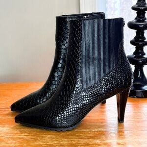 Donald Pliner Deniz Embossed Leather Boots